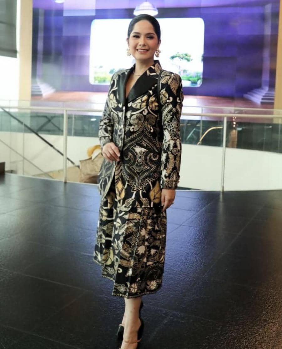 Daily Outfit ala Annisa Pohan