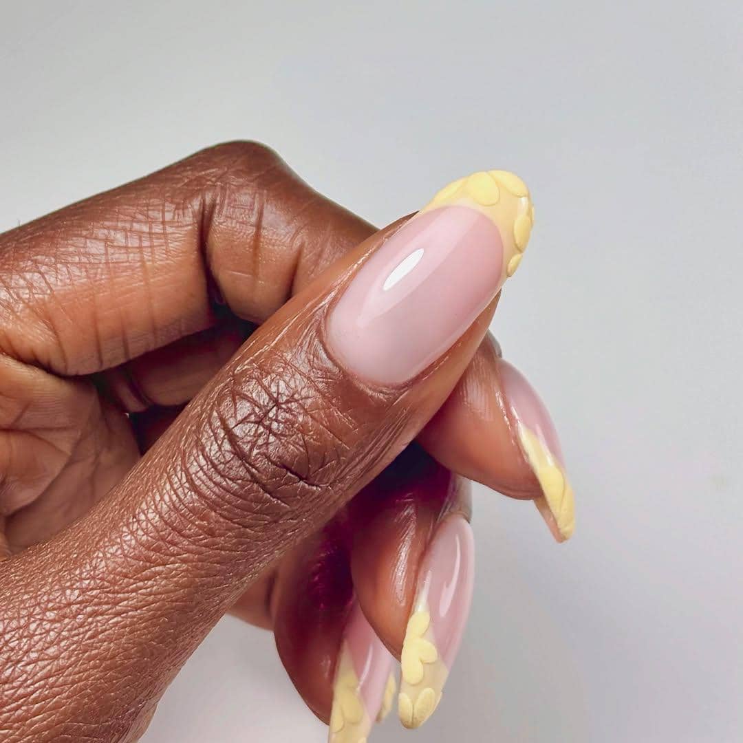 ide nail art untuk rayakan Paskah