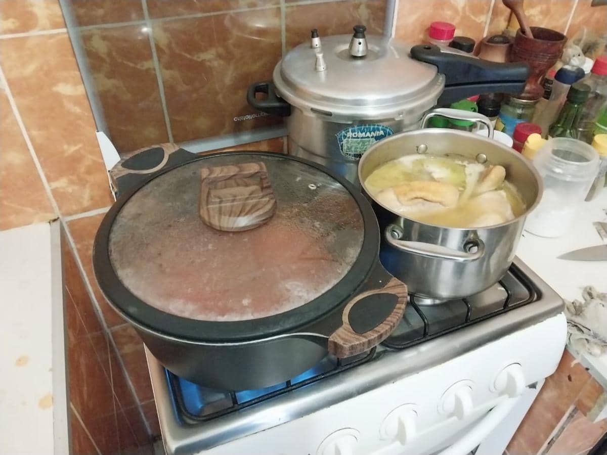 ilustrasi panci presto