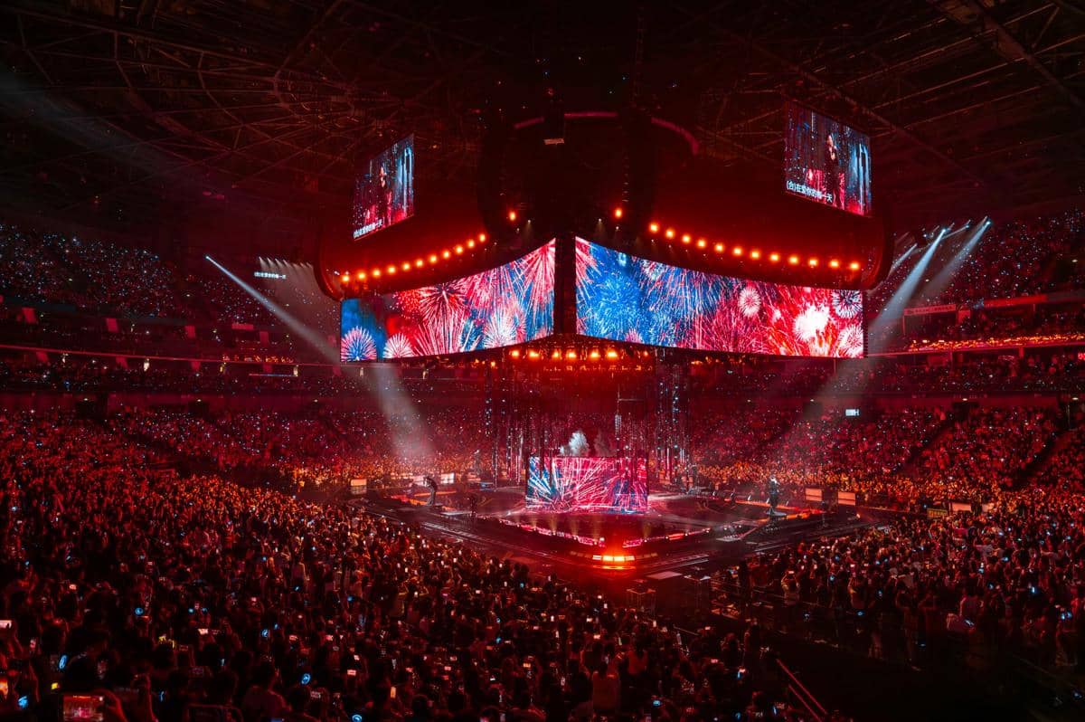 Panggung 360 derajat di konser F4