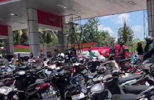 Viral Antrean 1 Km di SPBU Enrekang, Pertamina Bantah BBM Kritis
