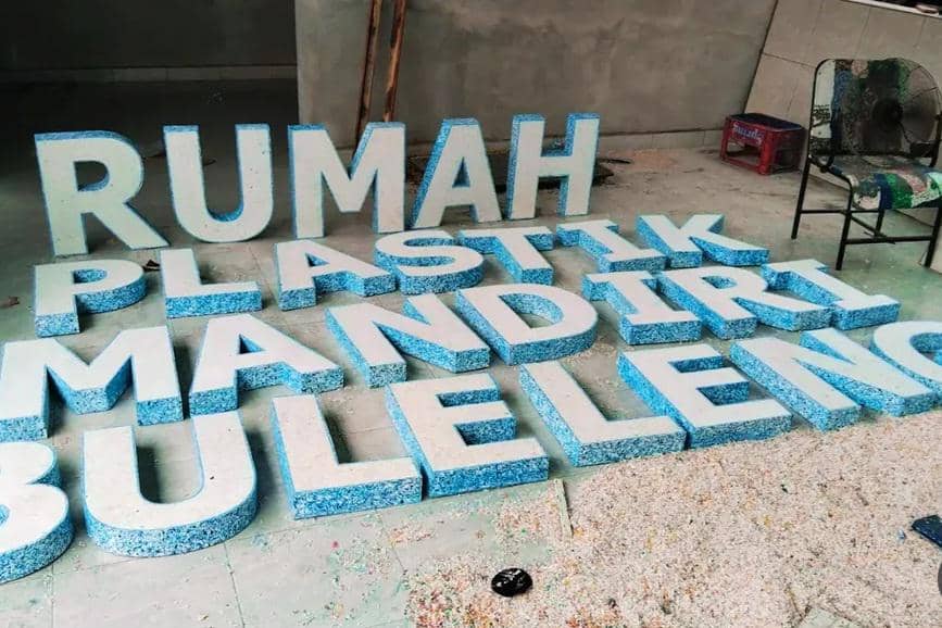 Kisah Bisnis Cuan Miliaran Rupiah dengan Menyulap Sampah Plastik 