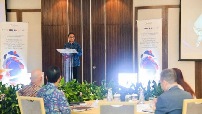 Wamenkomdigi Nezar Patria memberikan sambutan dalam 23rd Informal ASEM Seminar on Human Rights di Hotel Grand Hyatt, Yogyakarta, Senin (30/03/2026). (Website/komdigi.go.id)