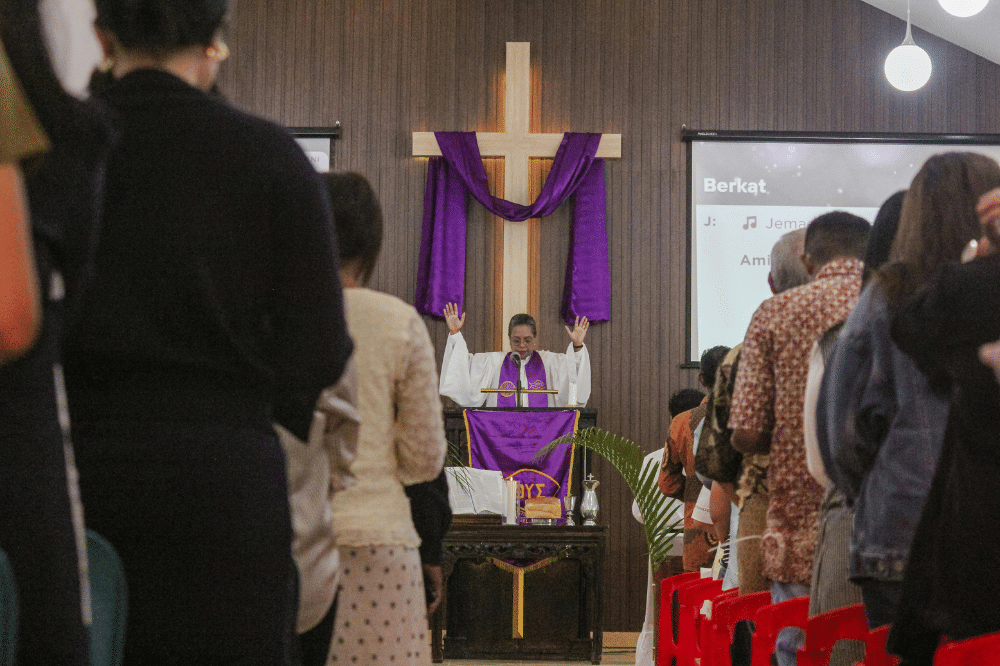 11 Lagu Paskah untuk Ibadah Kristen, Berasal dari Buku Nyanyian Gereja