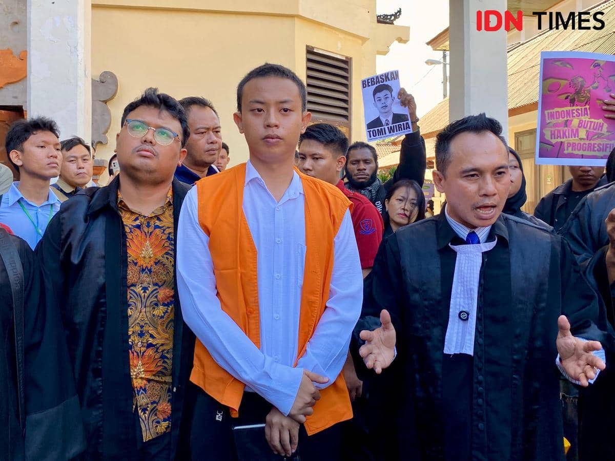 kuasa hukum tomy.jpeg