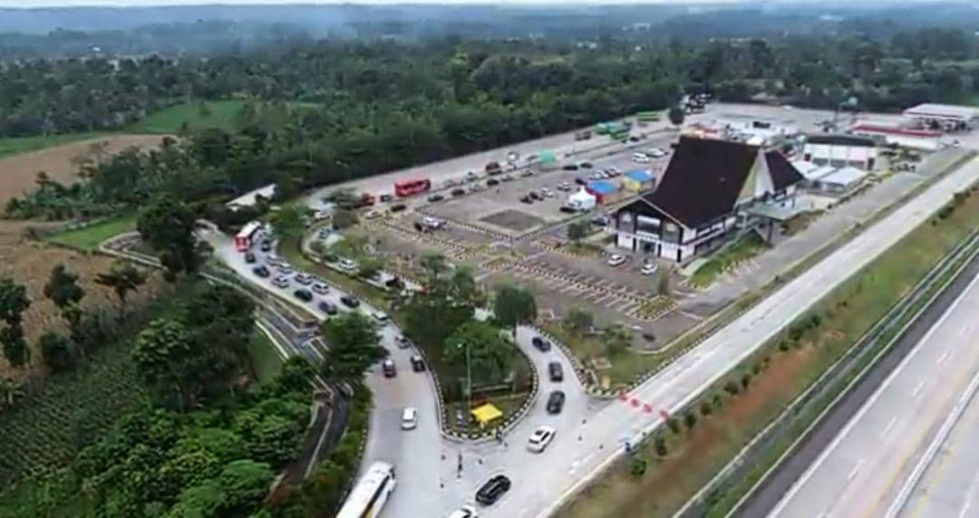 Volume Truk Melonjak, Delay System di Rest Area Tol Bakter Diterapkan