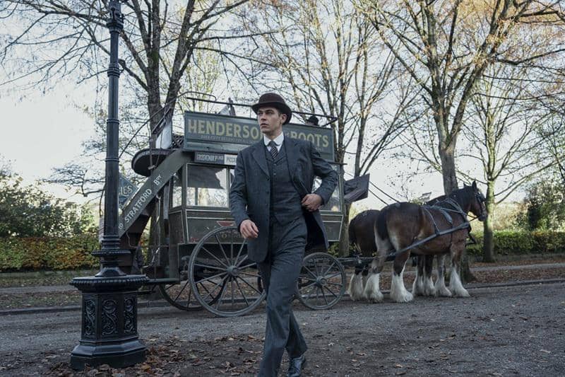 Review Young Sherlock, Holmes Muda yang Eksplosif!