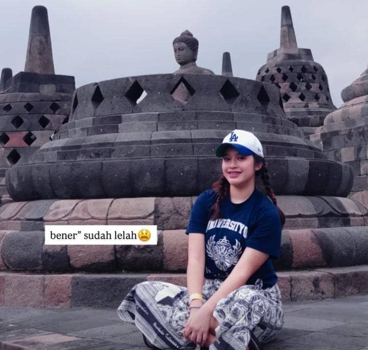 Adelia Pasha dan anak liburan ke Yogya dan Candi Borobudur
