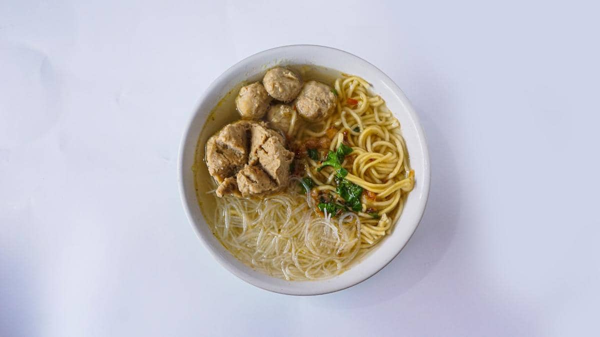 Resep Bakso Ayam Jamur Kuah Soto, Gurih Hangat di Setiap Suapan