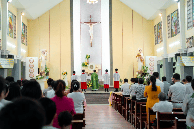 Sabtu Suci Pakai Baju Warna Apa? Ini Penjelasan Lengkapnya