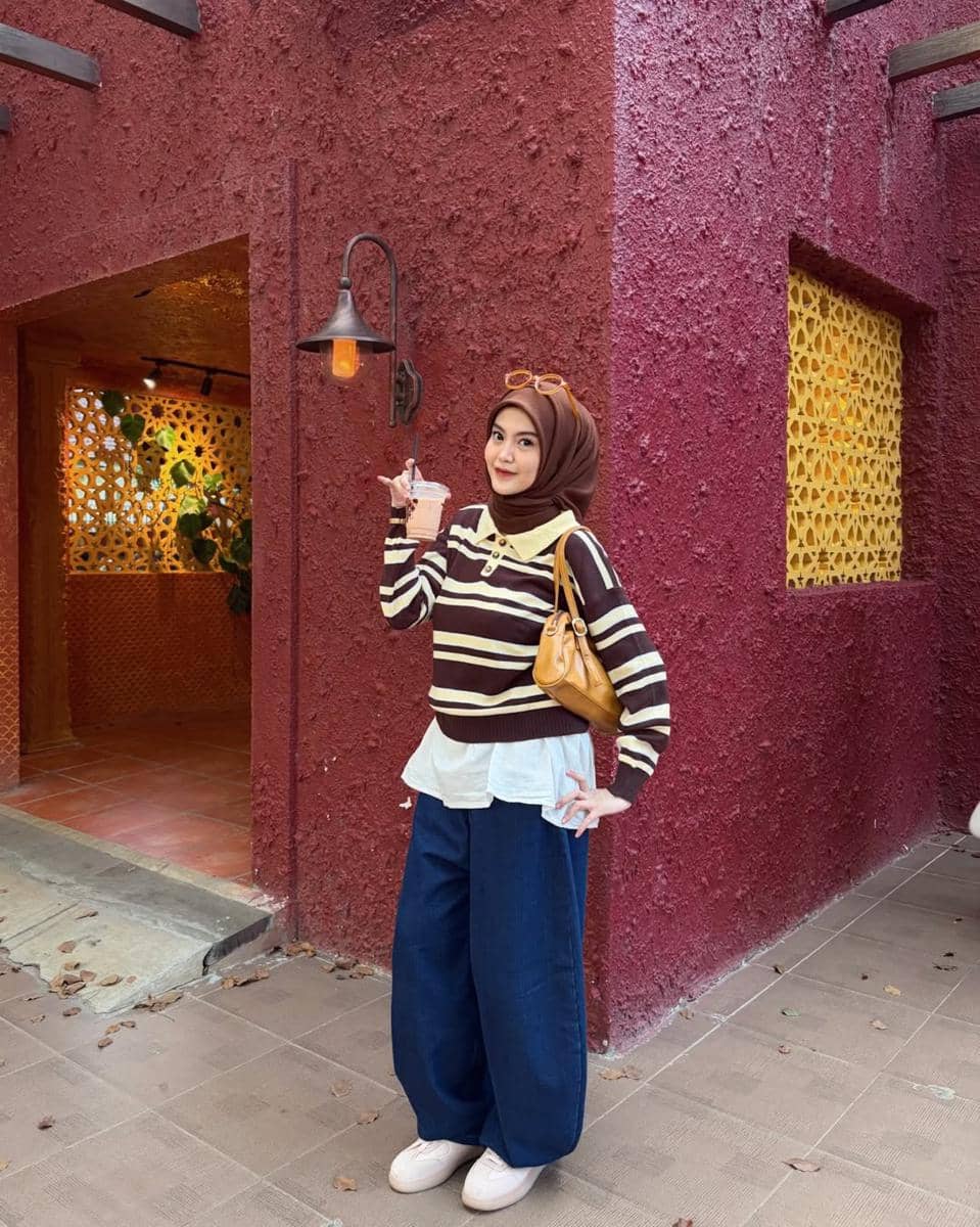 OOTD ke Kafe ala Refina Habilia