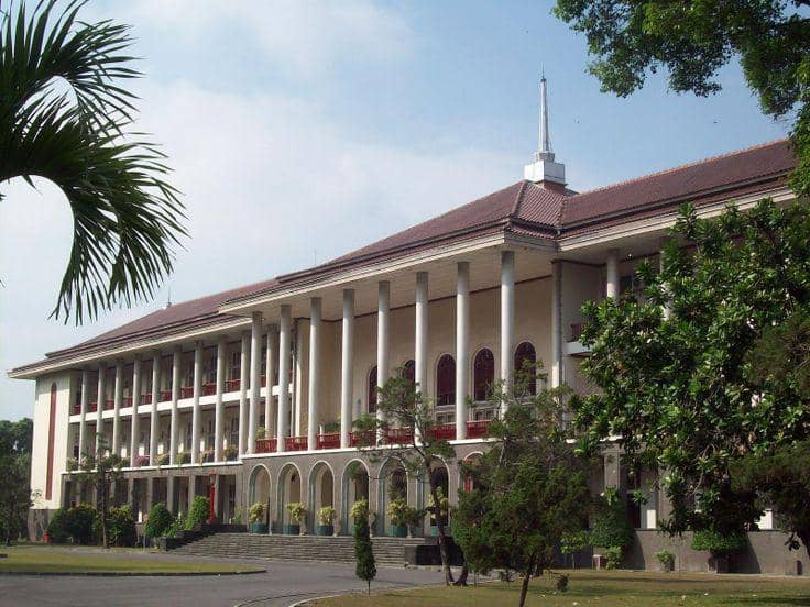 Gambar Universitas Gadjah Mada