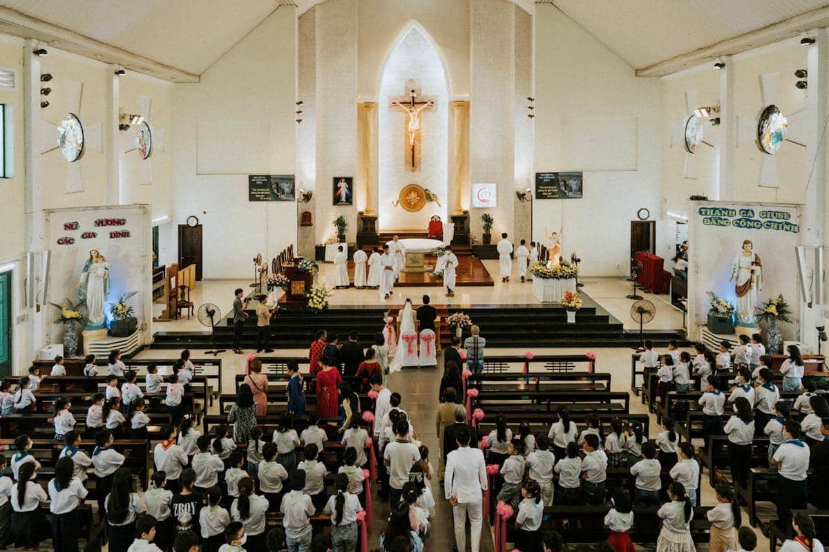 ilustrasi ibadah di Gereja