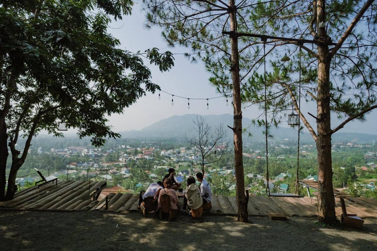 5 Kafe dengan Pemandangan Alam Terbuka di Nganjuk