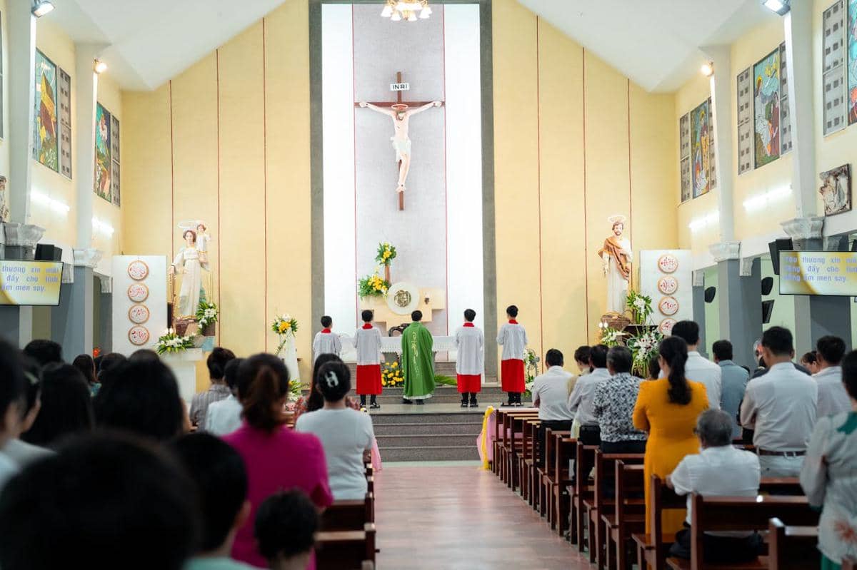 ilustrasi ibadah di Gereja