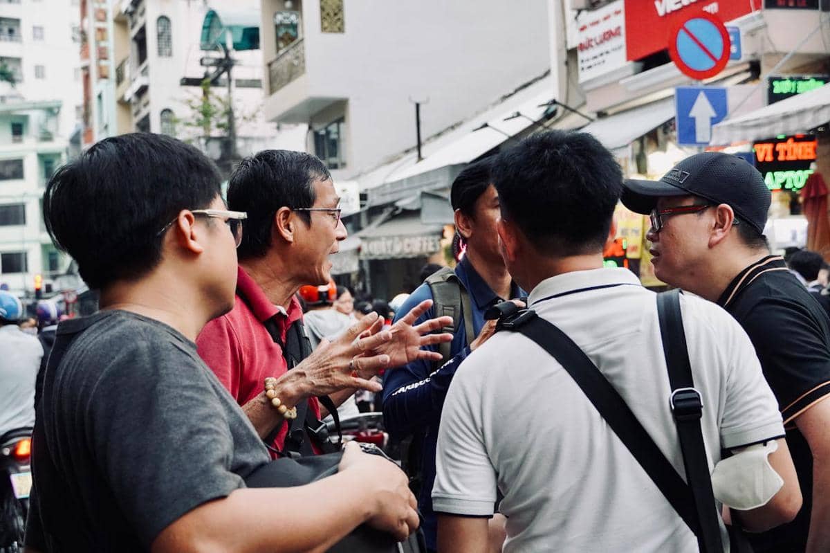 ilustrasi teman pria