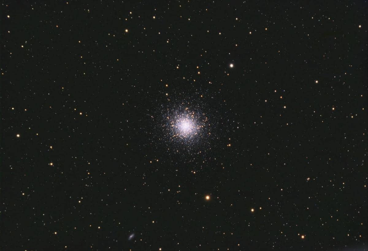 ilustrasi Omega Centauri