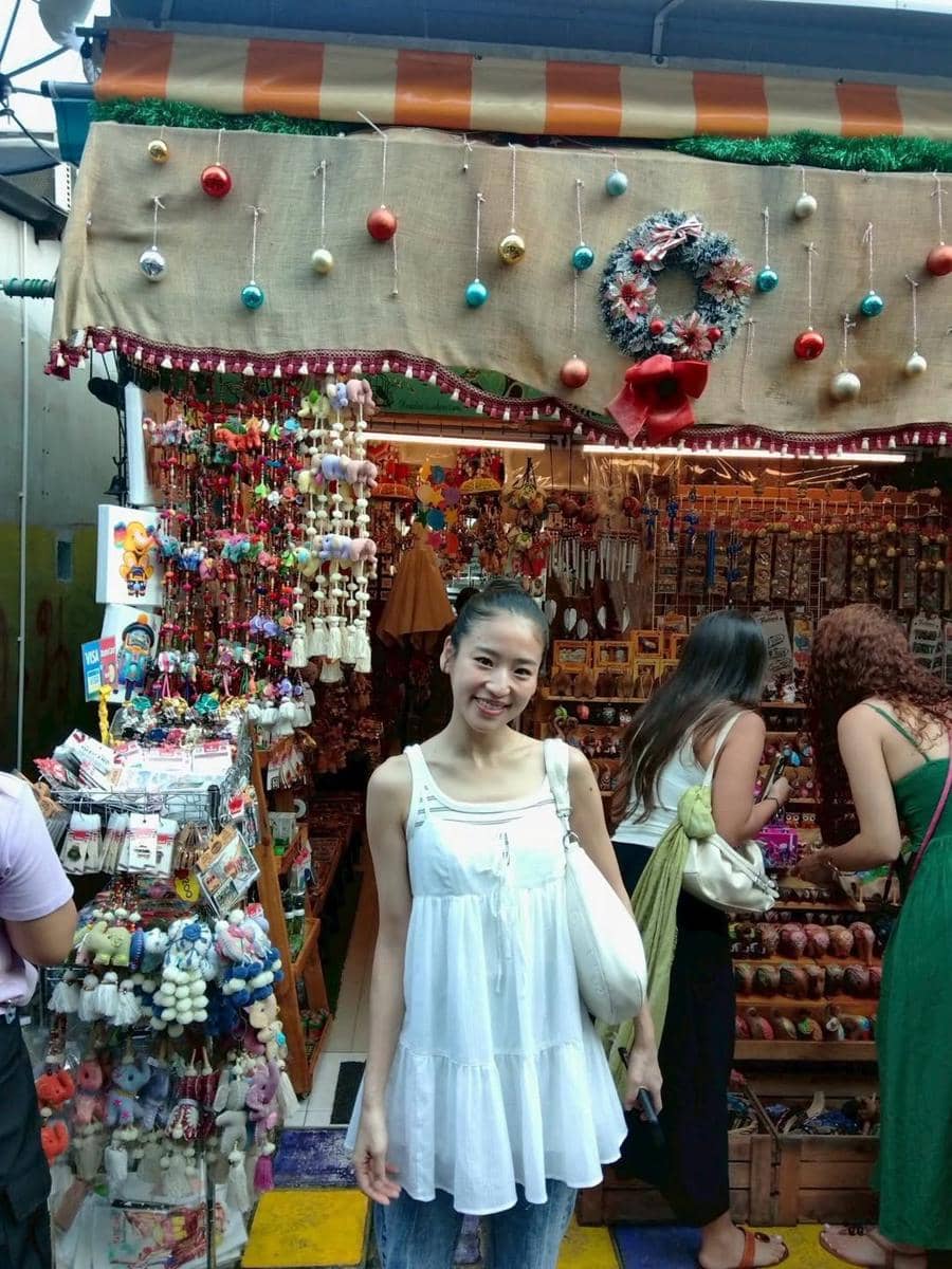 Haruka jalan-jalan di Maeklong Railway Market