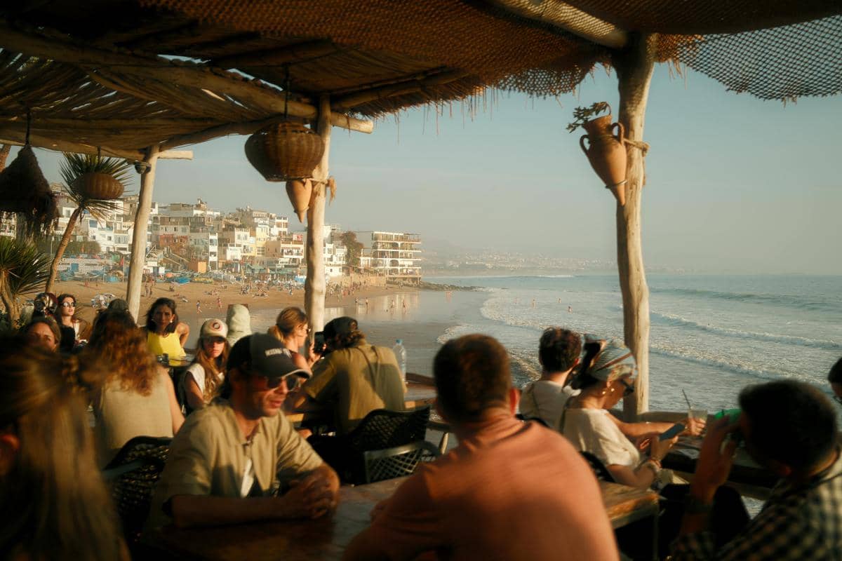 ilustrasi overtourism