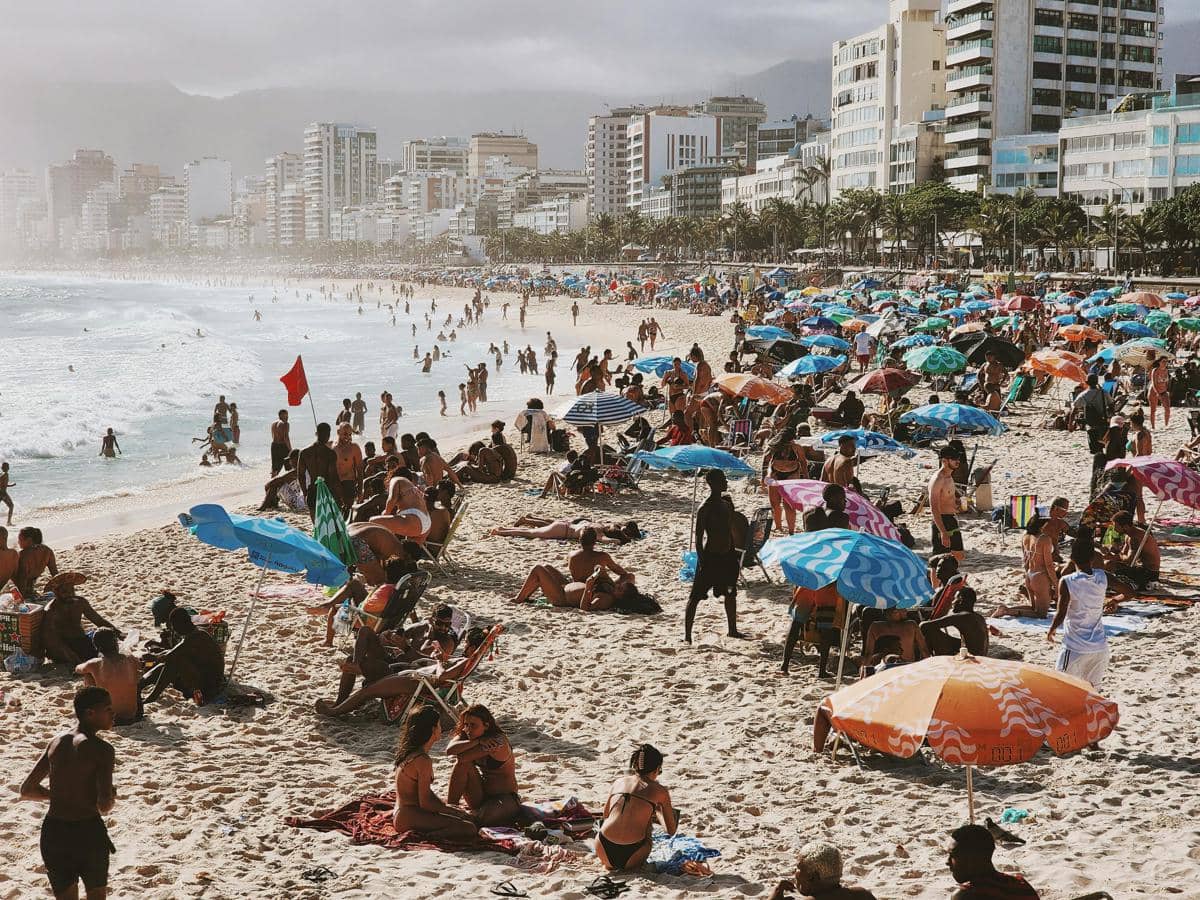 5 Tanda Destinasi Favoritmu Sudah Kena Overtourism Parah