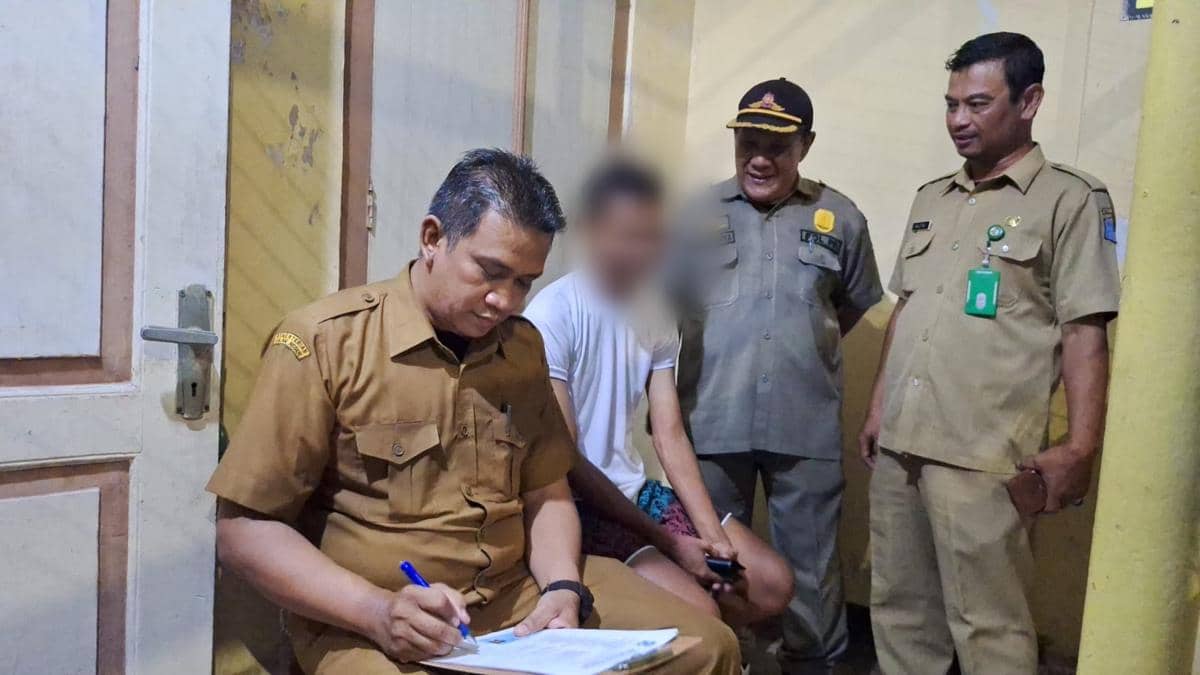 Kendalikan Urbanisasi, Satpol PP Surabaya Sisir Pendatang Tak Jelas