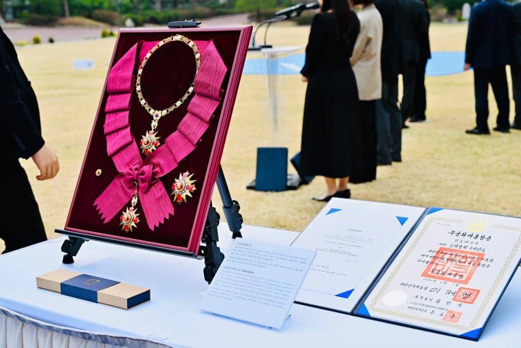 Momen Prabowo Terima Penghargaan Tertinggi Korea Selatan