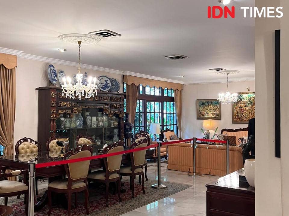 Potret ruang tamu di Wisma Habibie dan Ainun, Jakarta Selatan