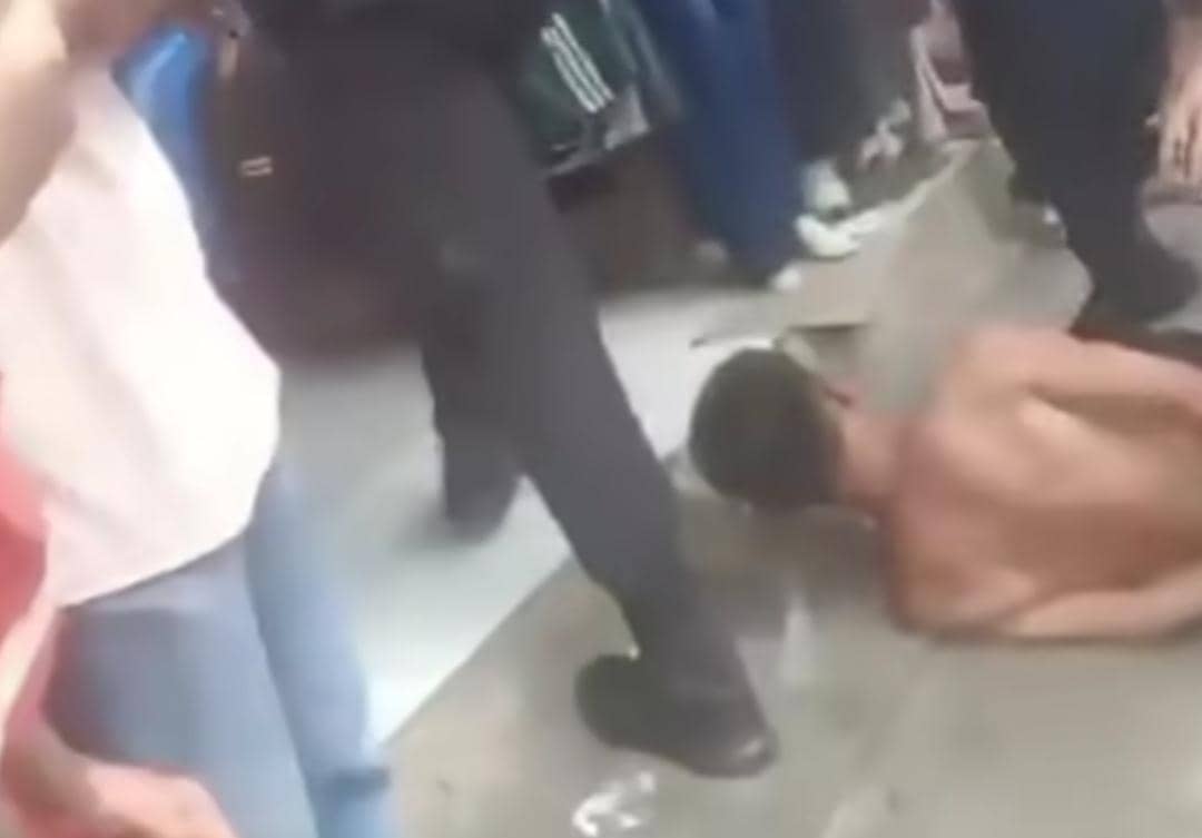 Rekaman aksi penangkapan pemuda di Linggau yang terinjak polisi.