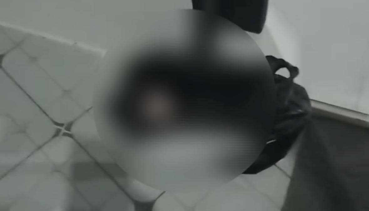 Orangtua buang bayi perempuan di area masjid di Sambas.