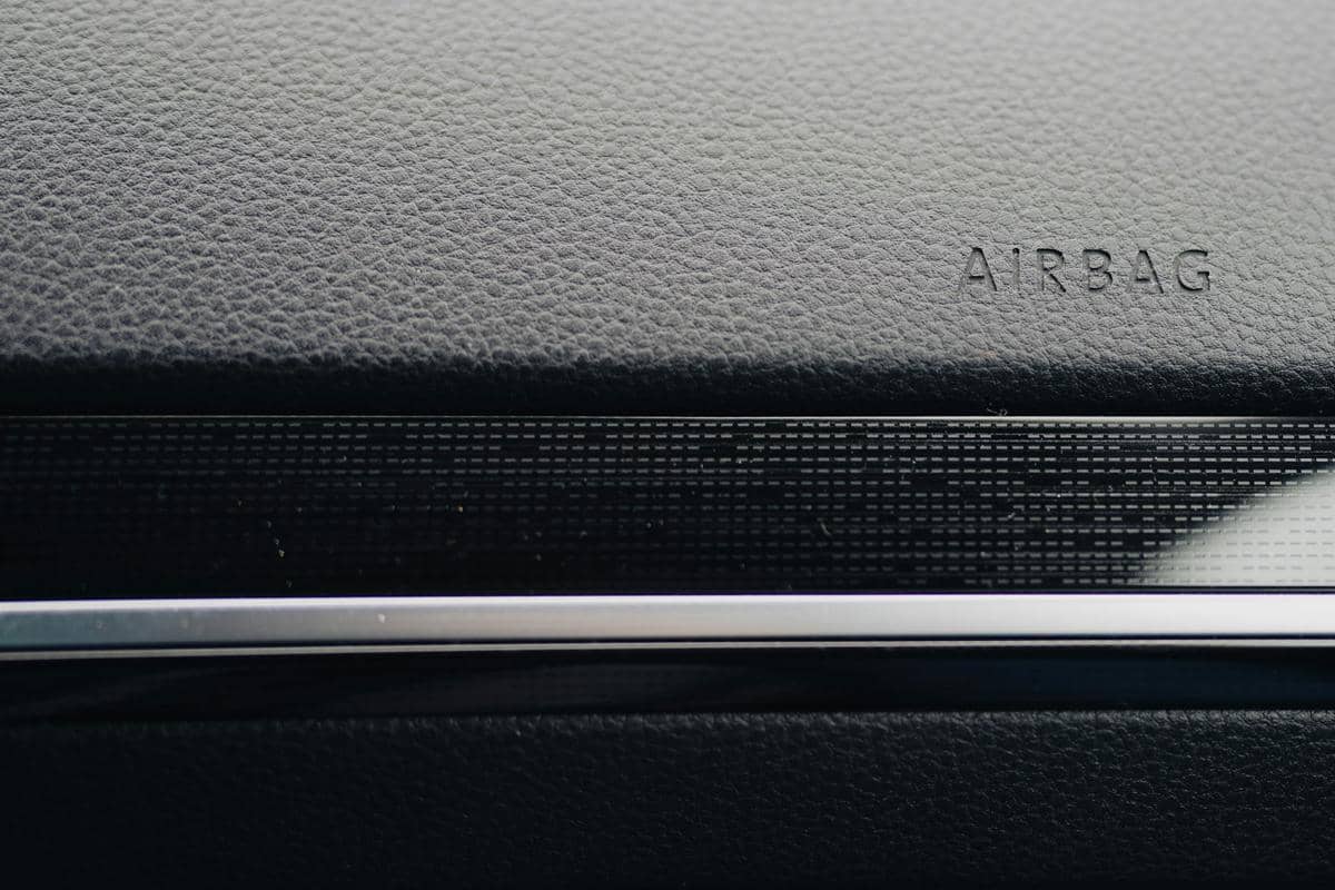 Kenapa Airbag pada Mobil Gak Selalu Mengembang saat Kecelakaan?