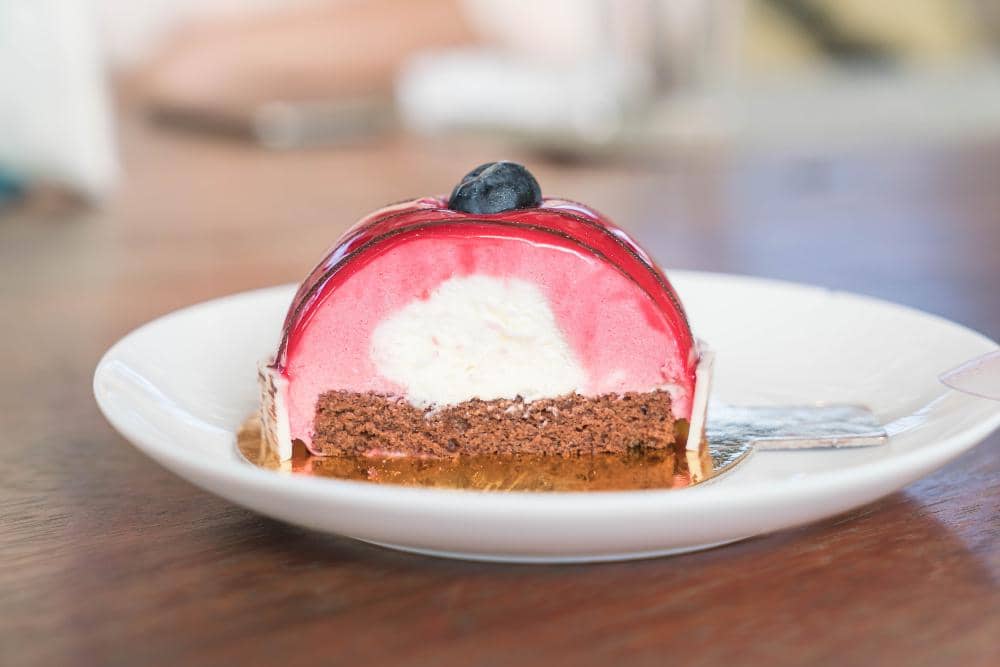 Raspberry mousse cake