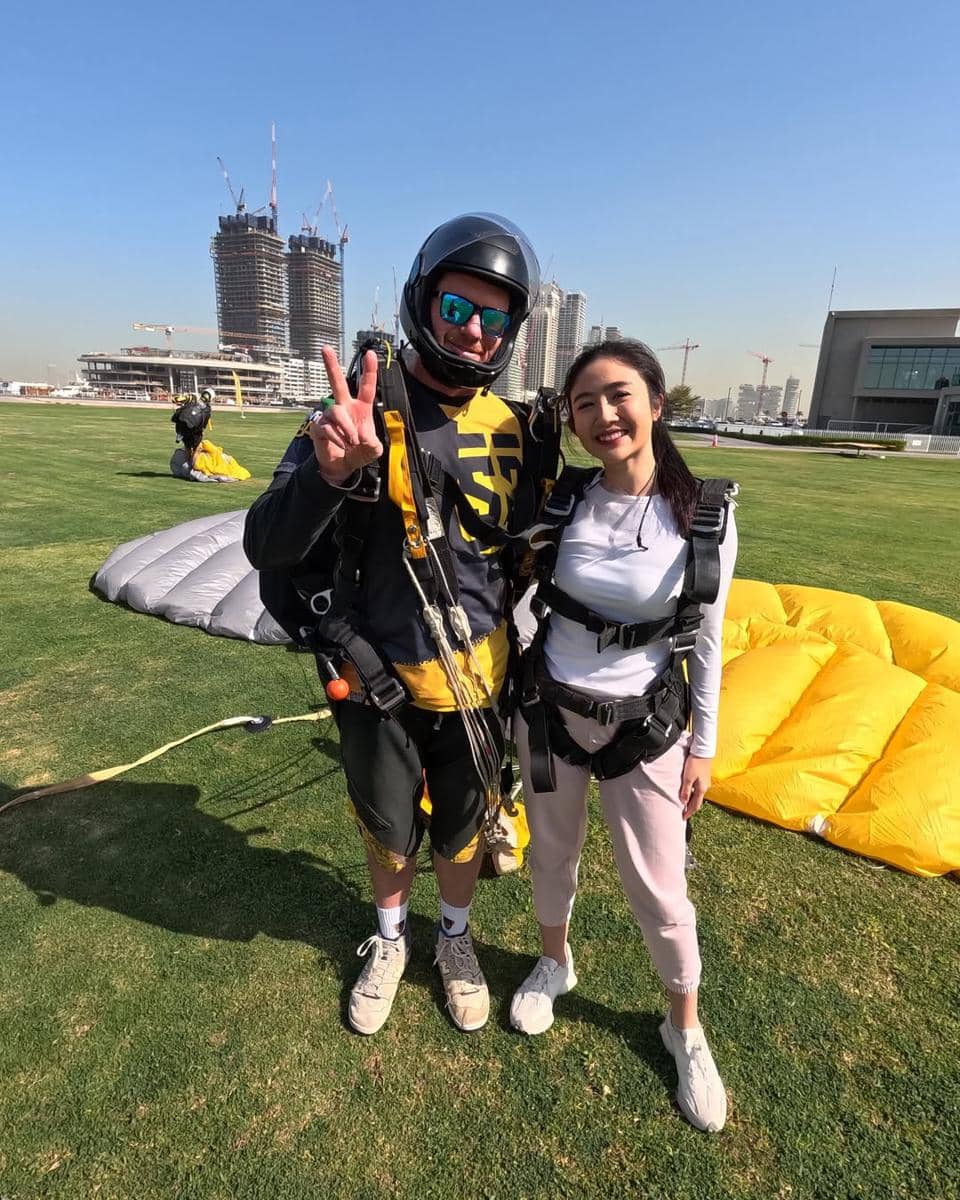 Febby Rastanty skydiving 