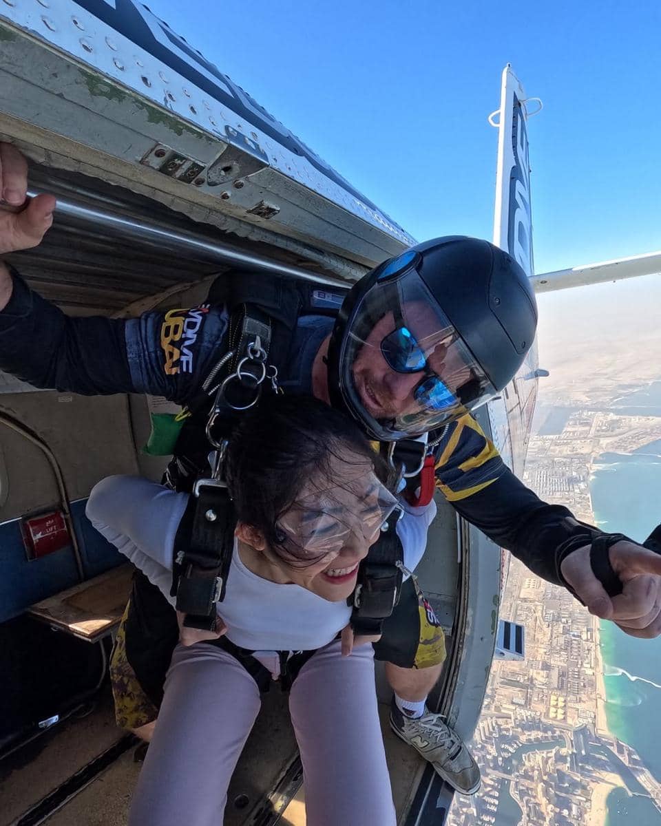 Febby Rastanty skydiving 