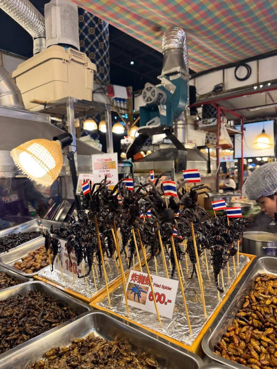 Julie Estelle dan keluarga liburan