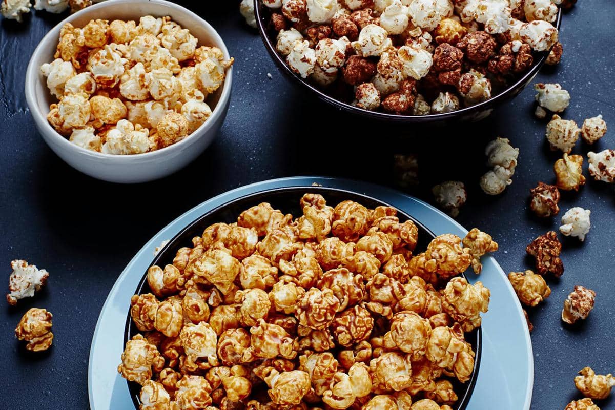 ilustrasi popcorn karamel