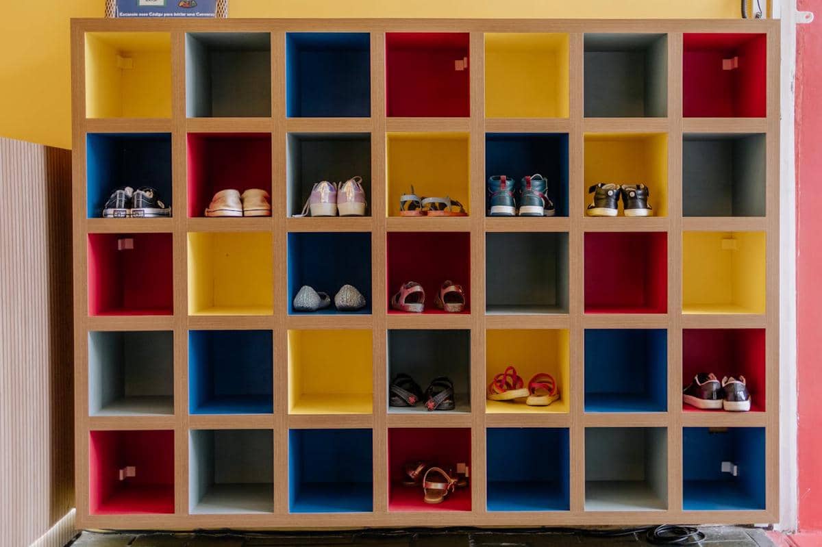 5 Solusi Menyimpan Sepatu agar Rumah Tetap Rapi dan Bebas Bau