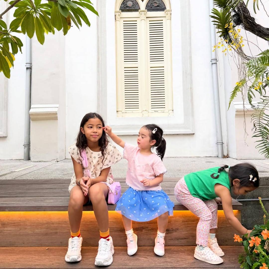 Cathy Sharon liburan keluarga di Singapura