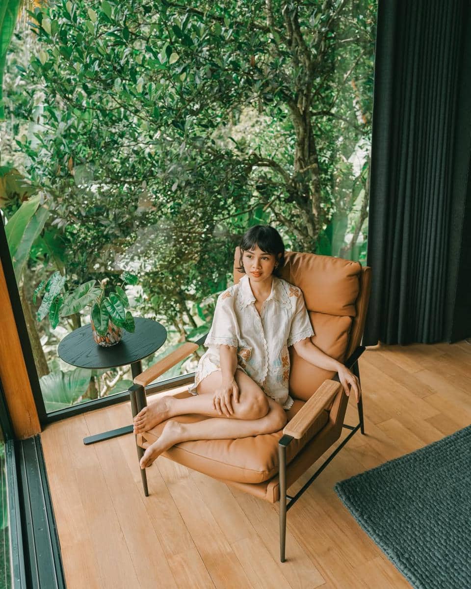 Andien Aisyah menikmati liburan santai di Villa Ubud