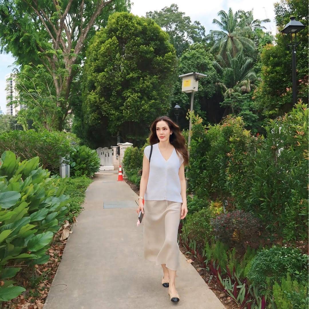 Cathy Sharon liburan keluarga di Singapura