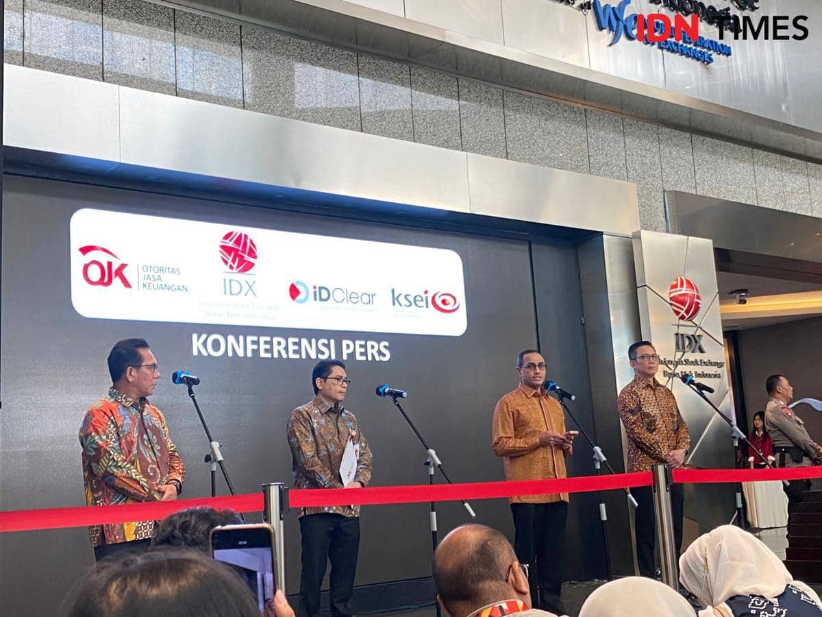 Konferensi Pers di Gedung BEI