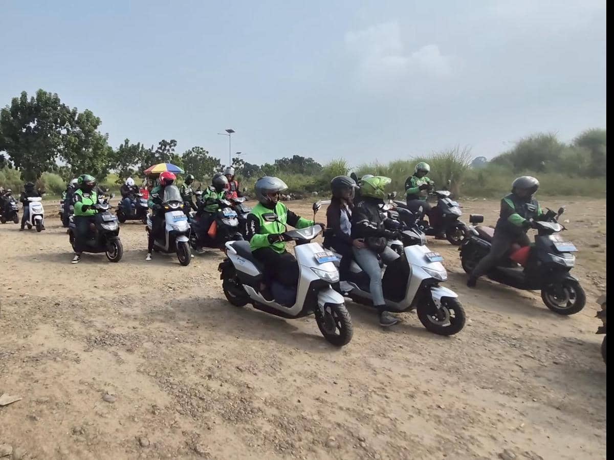 Harga BBM Bisa Naik Kapan Saja, Davigo Dorong Penggunaan Motor Listrik