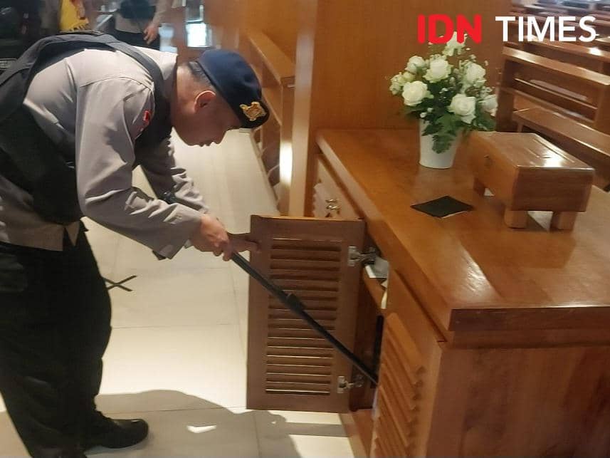 Jelang Misa Paskah, Polisi Sterilisasi Gereja di Tangerang