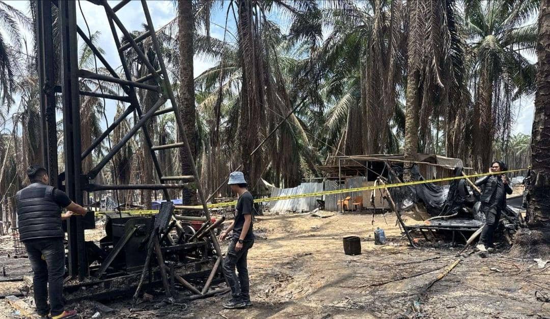 Tim gabungan Polda Sumsel dan Polres Muna turun langsung menyelidiki sumur minyak terbakar di Hindoli.