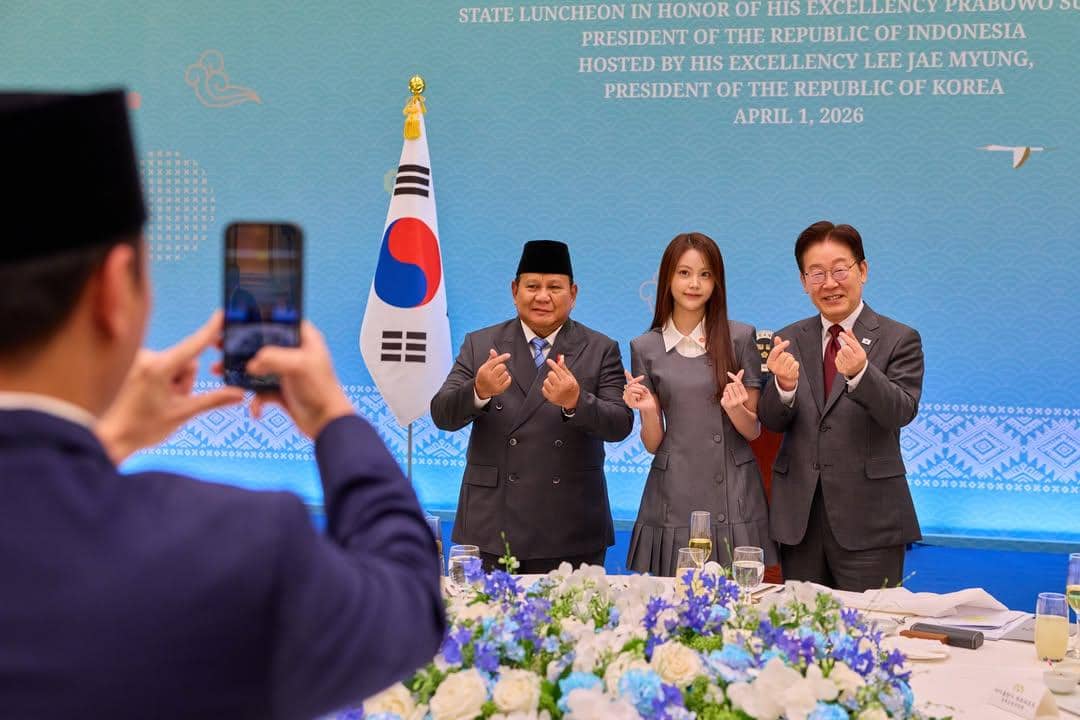 Gaya Carmen H2H di Acara Presiden Korea (instagram.com/2_jaemyung)
