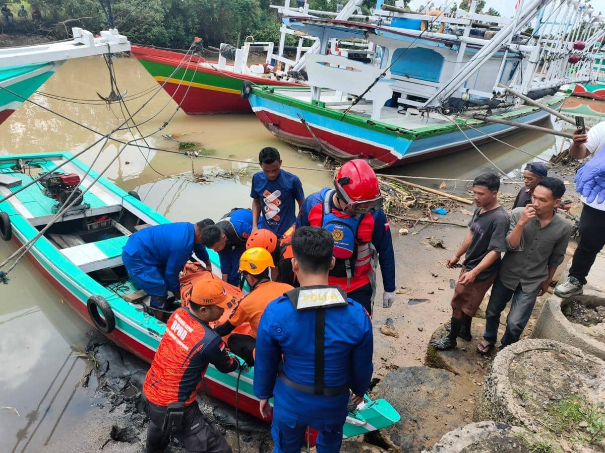 Dua Mahasiswa Unila Hanyut di Sungai Wira Garden Ditemukan Meninggal