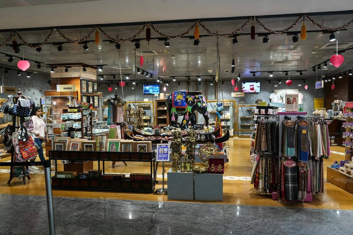 Potret duty free di bandara 