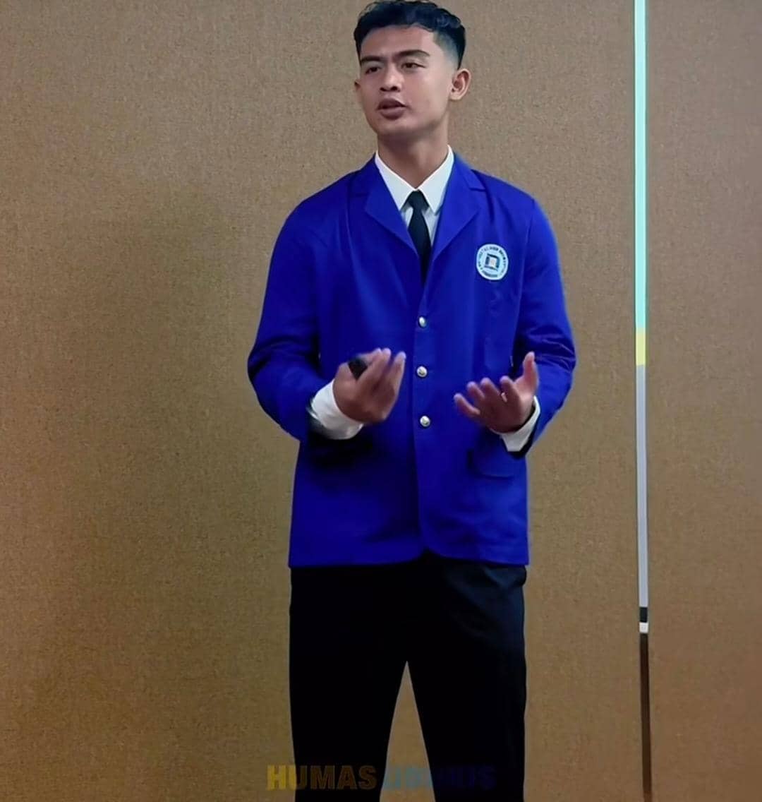 Pratama Arhan lulus sidang skripsi