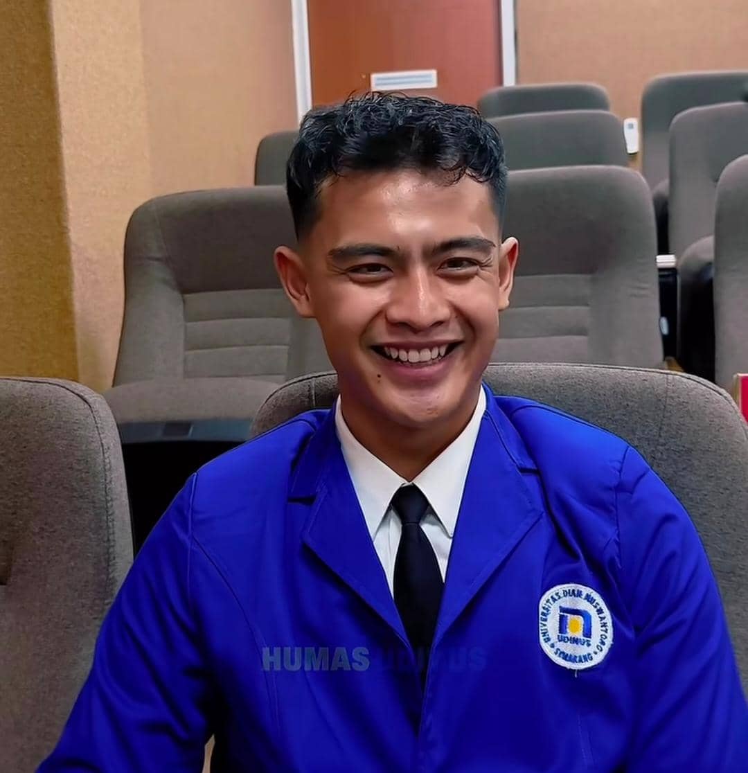 Pratama Arhan lulus sidang skripsi