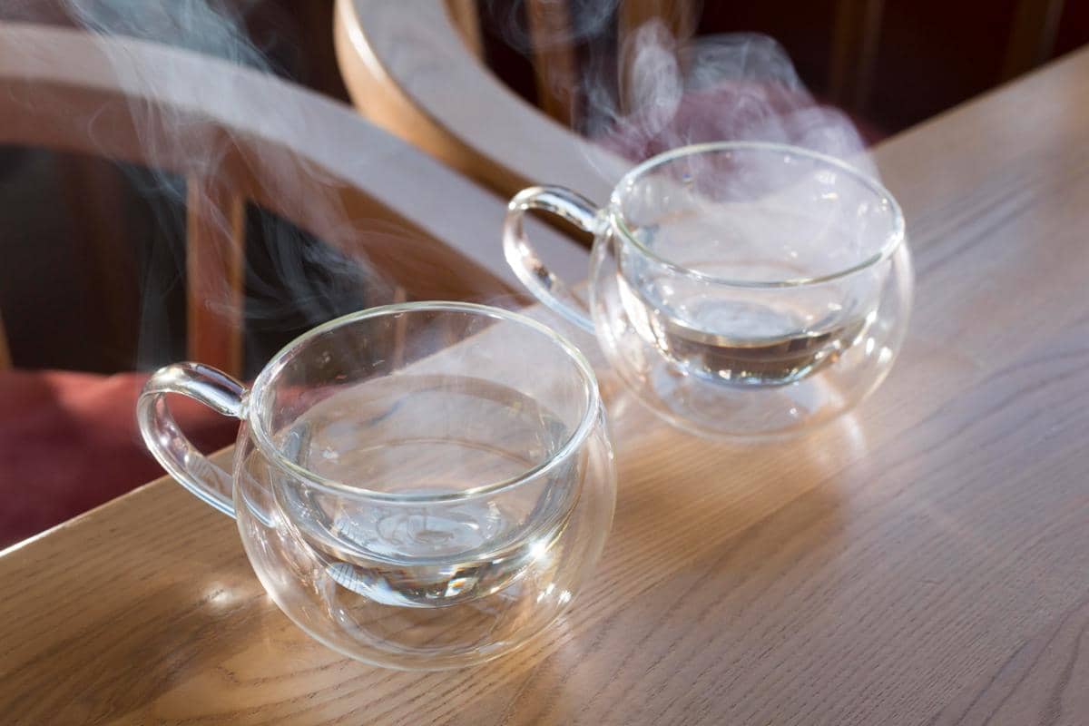 ilustrasi air hangat 