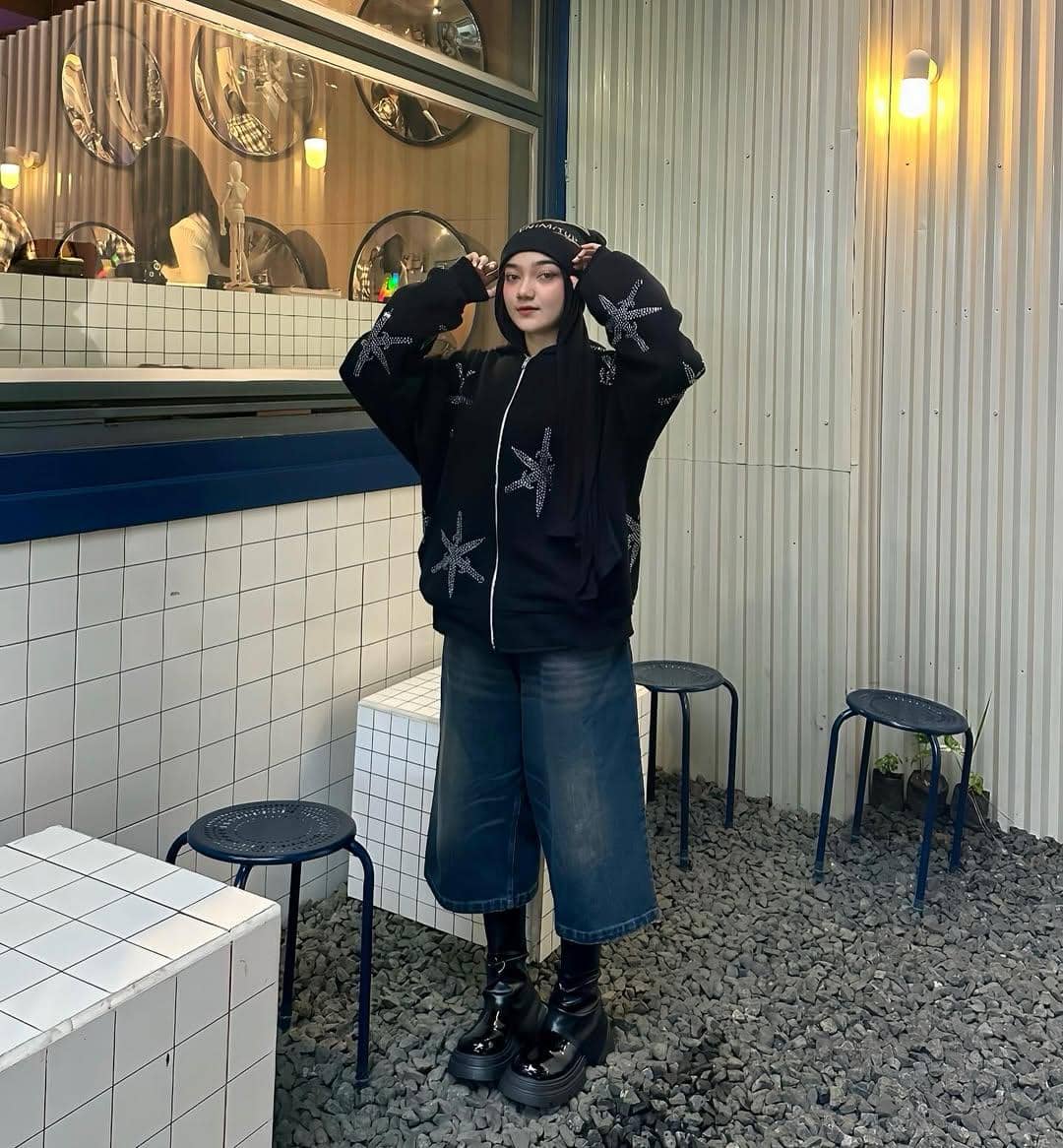 OOTD Pakai Jorts ala Tia Santika